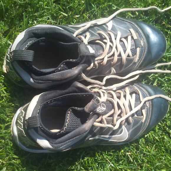 Nike Baseball Cleats - Picture 2 of 10